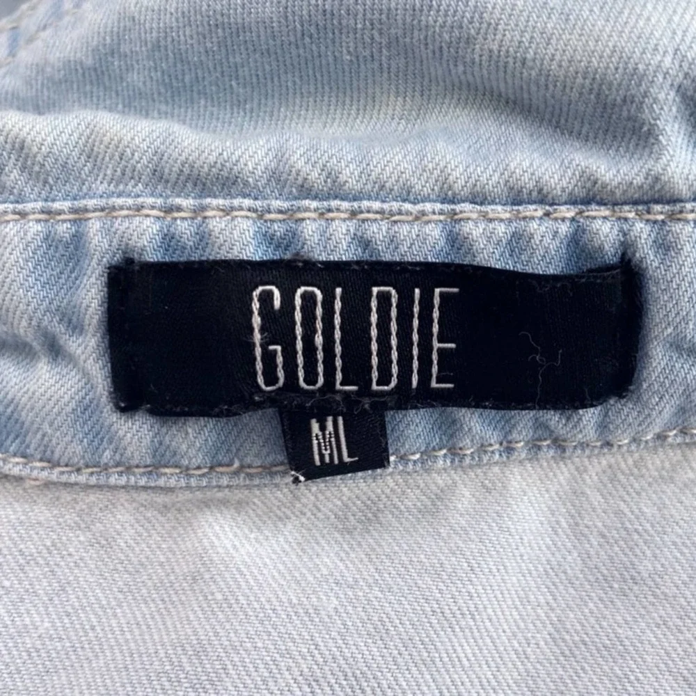 Goldie Top Button Down Western Fringe Light Wash Denim Blouse Size M/L - Picture 6 of 7
